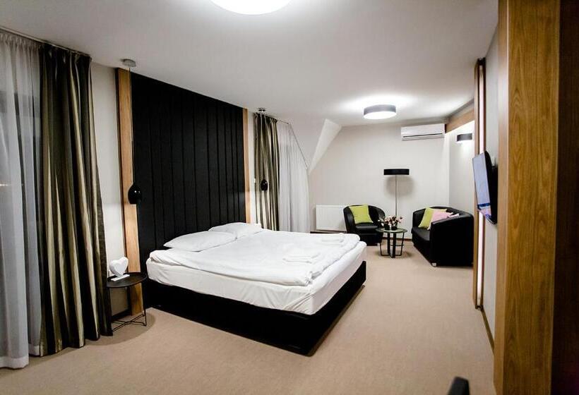 テラス付き１ベッドルームアパートメント, Bulwary Biznes