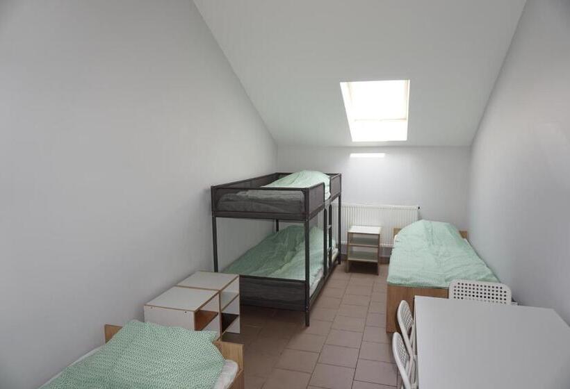 اتاق استاندارد چهار تخته, Kwatery Pracownicze