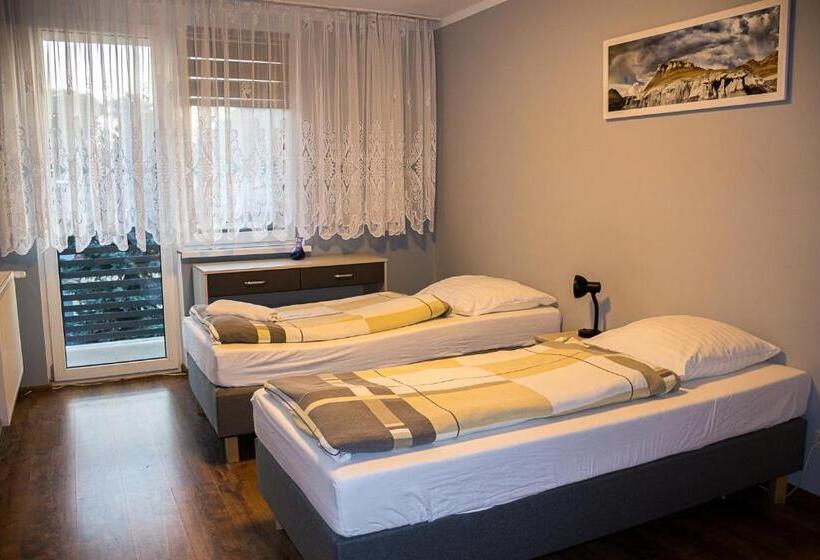 اتاق استاندارد با سرویس بهداشتی مشترک, Olimpik Park