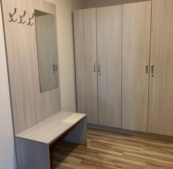 اتاق استاندارد با سرویس بهداشتی مشترک, Olimpik Park