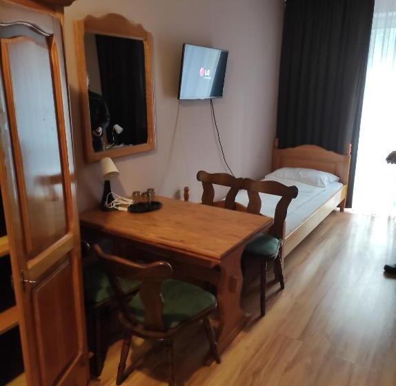 اتاق استاندارد چهار تخته, Olimpik Park