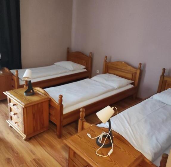 اتاق استاندارد چهار تخته, Olimpik Park