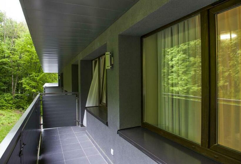 标准间带阳台, Trojan