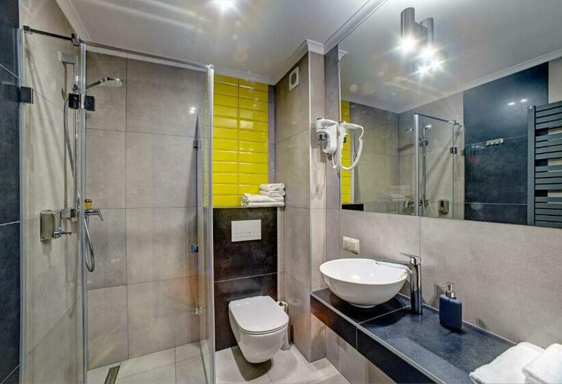 标准间, Wiki Sanok Events & Bowling