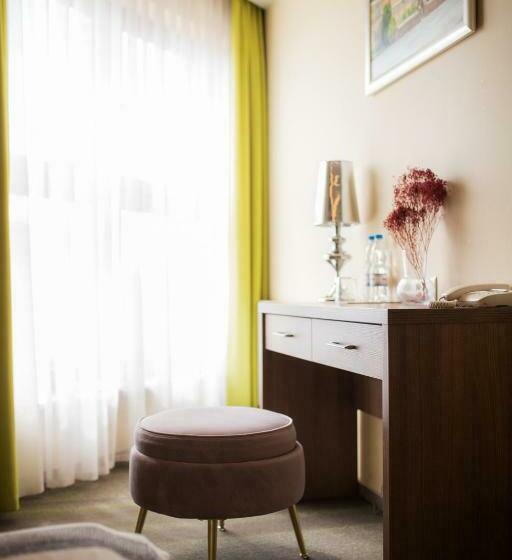 חדר סטנדרט יחיד, Wróblewscy