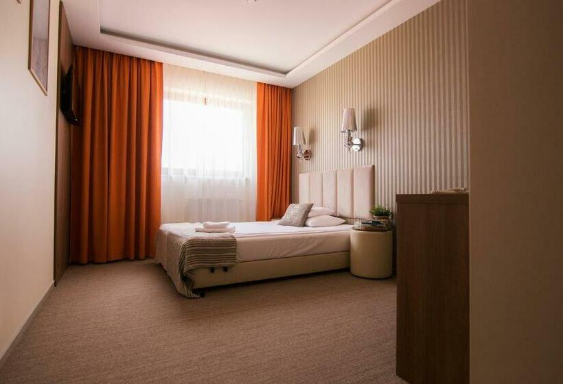 חדר סטנדרט יחיד, Wróblewscy