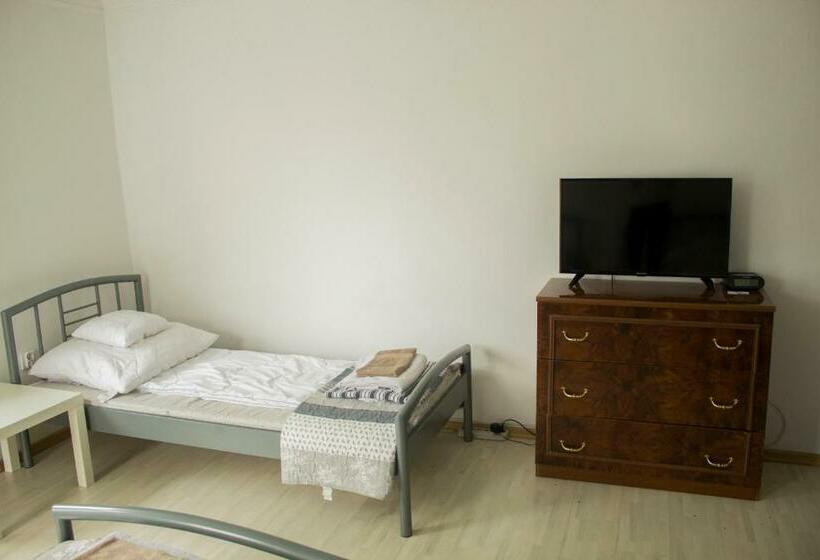 اتاق استاندارد سه نفره, Magic Garden Hostel