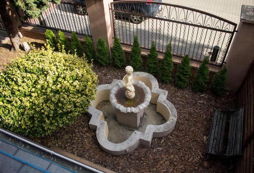 اتاق استاندارد, Magic Garden Hostel