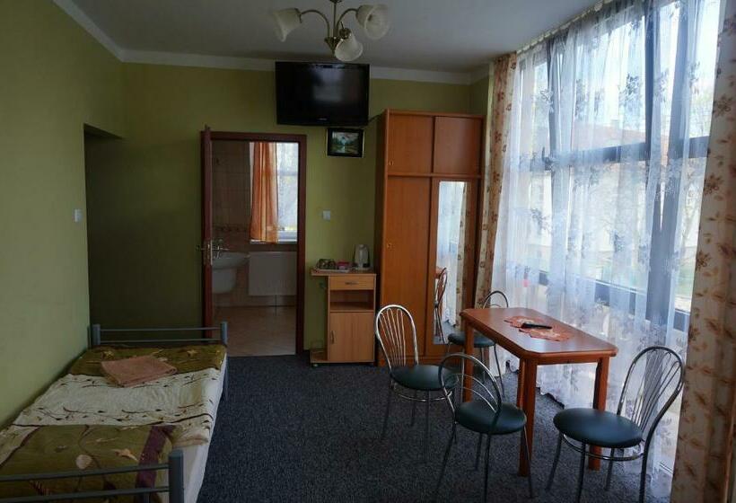 Четырехместный Номер Стандарт, Miltex