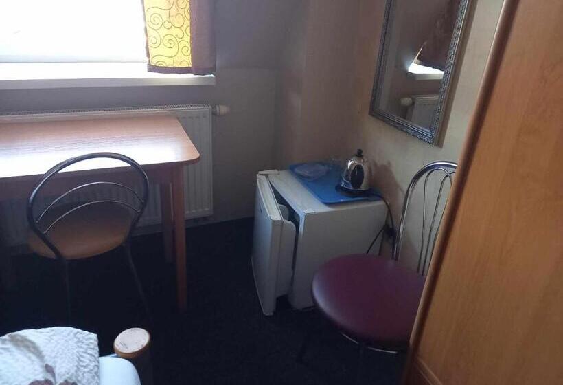 חדר סטנדרט יחיד, Miltex