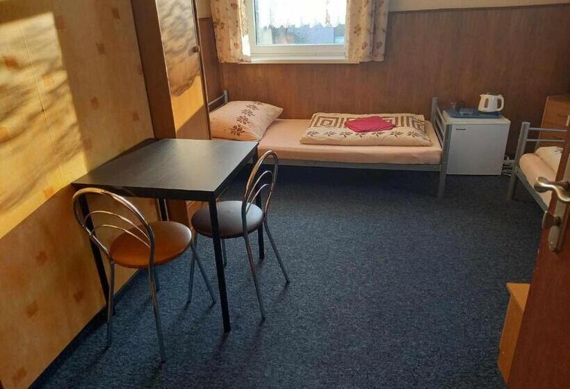 חדר סטנדרט, Miltex