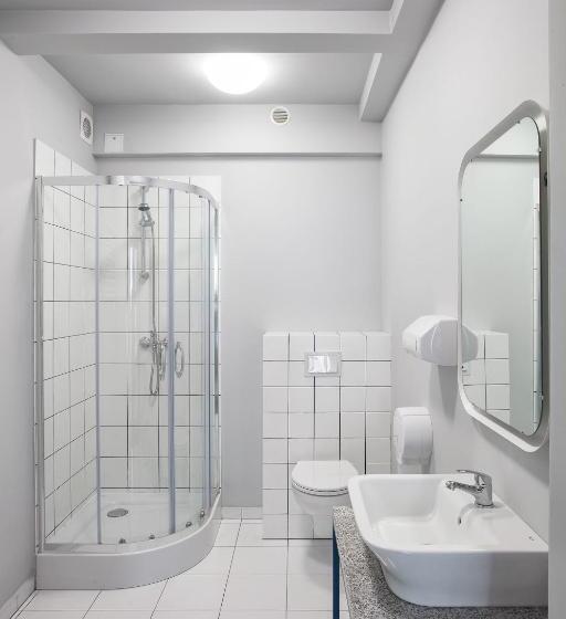 اتاق استاندارد, Opera Hostel