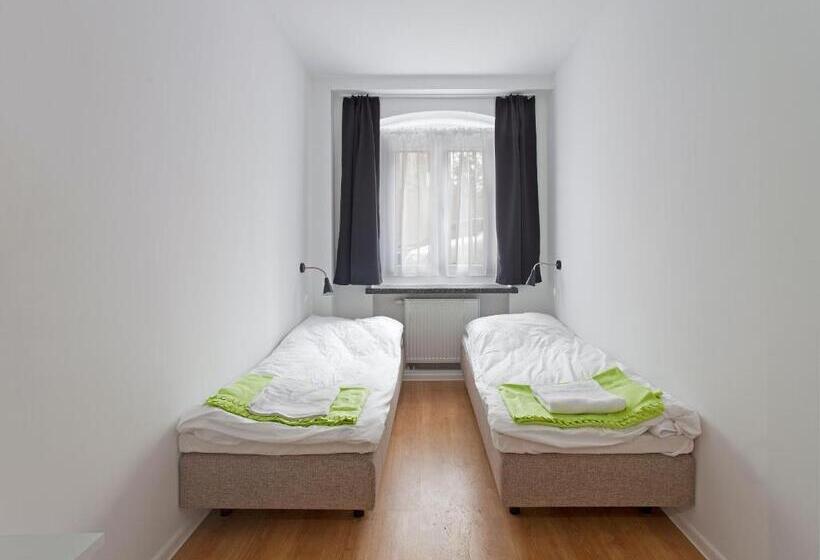 اتاق استاندارد, Opera Hostel