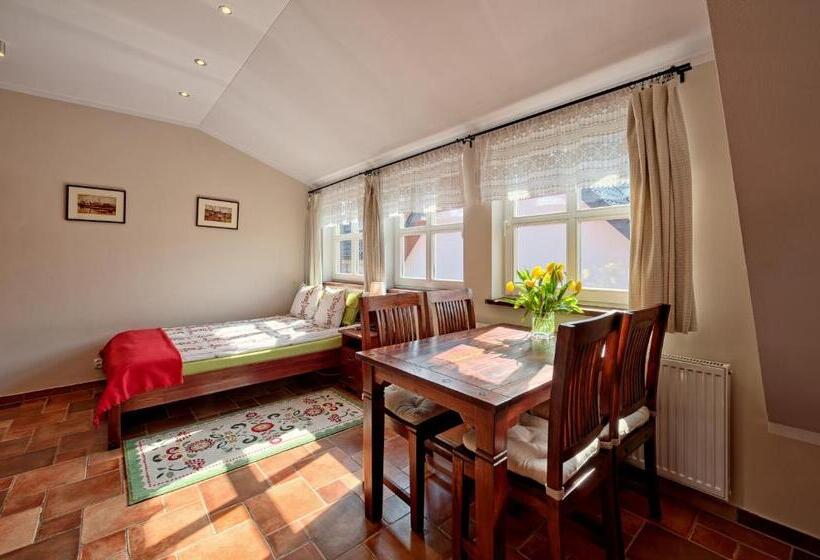 اتاق استاندارد سه نفره, Chata Rybacka Saule