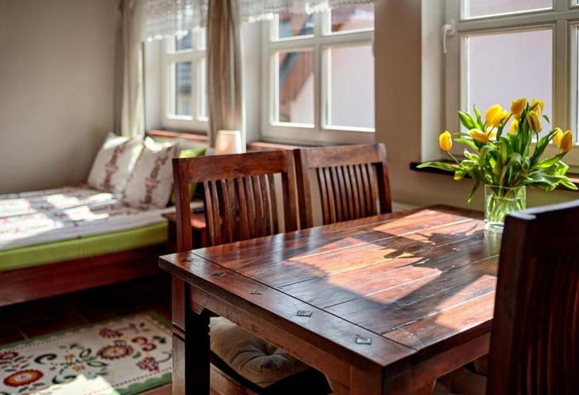 اتاق استاندارد سه نفره, Chata Rybacka Saule