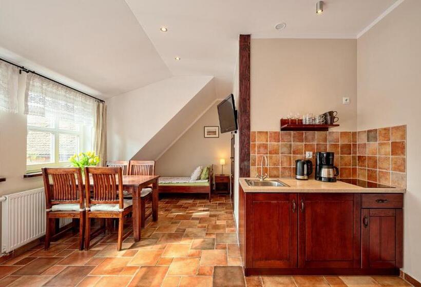 اتاق استاندارد سه نفره, Chata Rybacka Saule