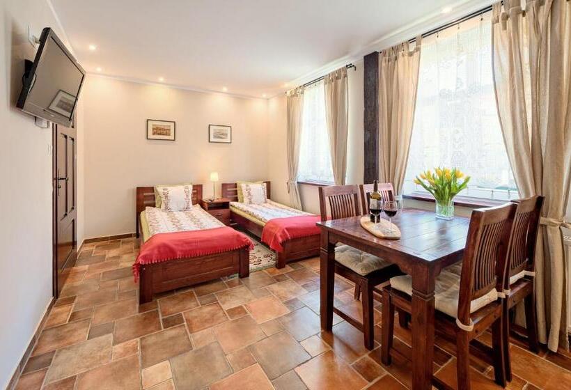 اتاق استاندارد چهار تخته, Chata Rybacka Saule