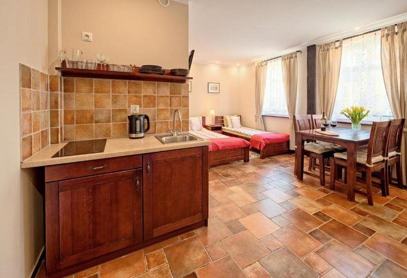 اتاق استاندارد چهار تخته, Chata Rybacka Saule