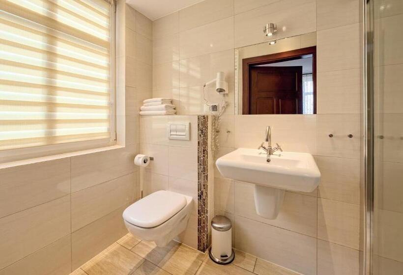 اتاق استاندارد چهار تخته, Chata Rybacka Saule