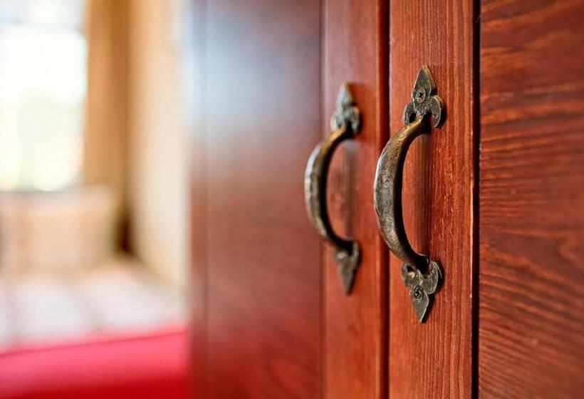 اتاق استاندارد چهار تخته, Chata Rybacka Saule