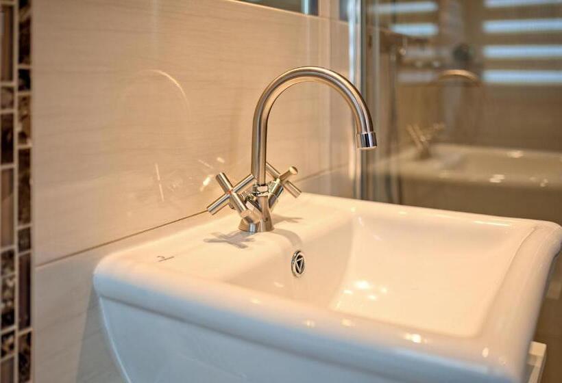 اتاق استاندارد چهار تخته, Chata Rybacka Saule