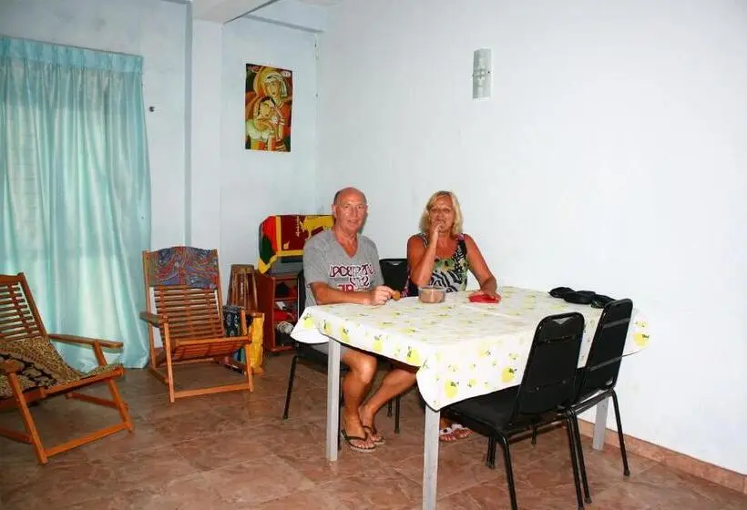 Huoneisto 1 Makuuhuone, Relax Inn Hikkaduwa