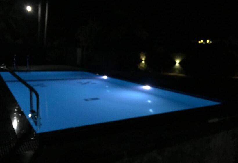 エコノミールーム, Relax Inn Hikkaduwa