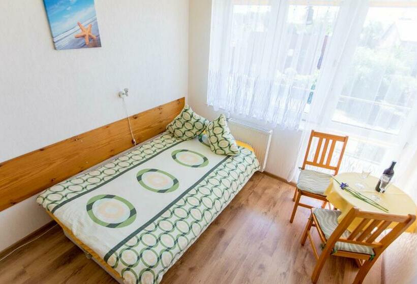 スタンダードルーム, Willa Bryza