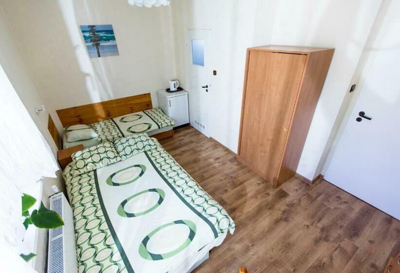 スタンダードトリプルルーム, Willa Bryza