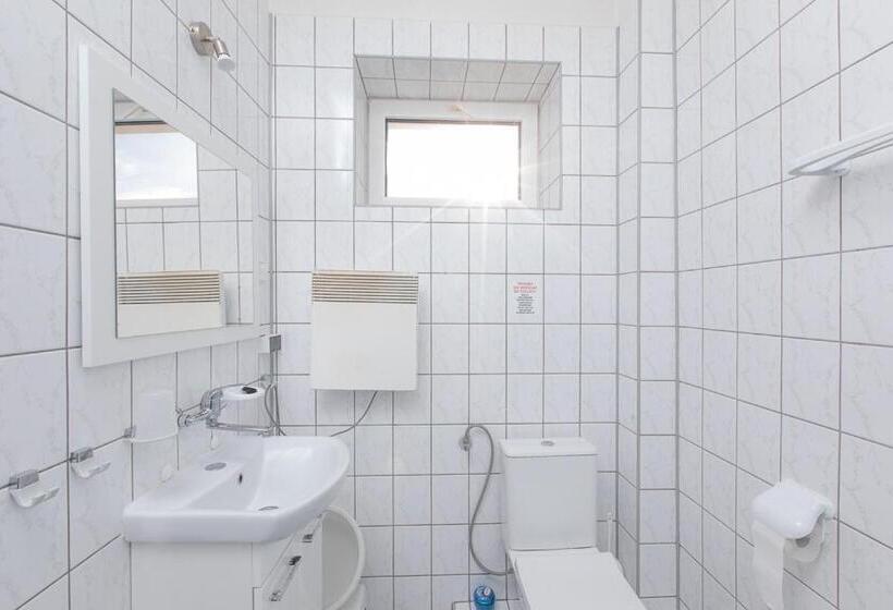 スタンダードルーム, Willa Bryza