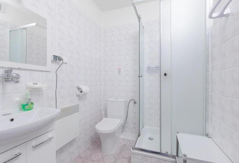 スタンダード4人部屋, Willa Bryza