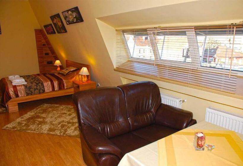 غرفة ديلوكس, Piramida