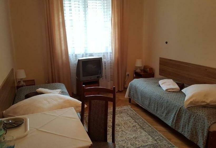 带共用浴室的标准房间, Stary Dom Zdrojowy