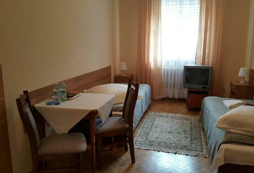 带共用浴室的标准房间, Stary Dom Zdrojowy