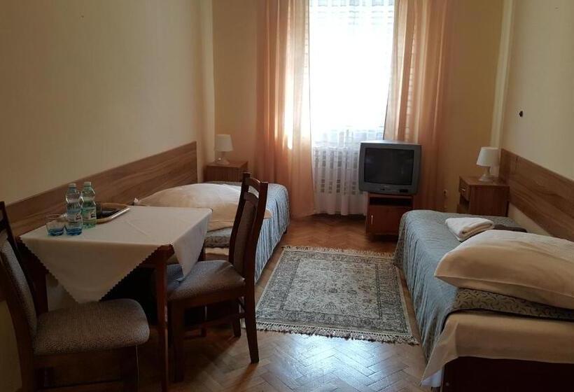 带共用浴室的标准房间, Stary Dom Zdrojowy