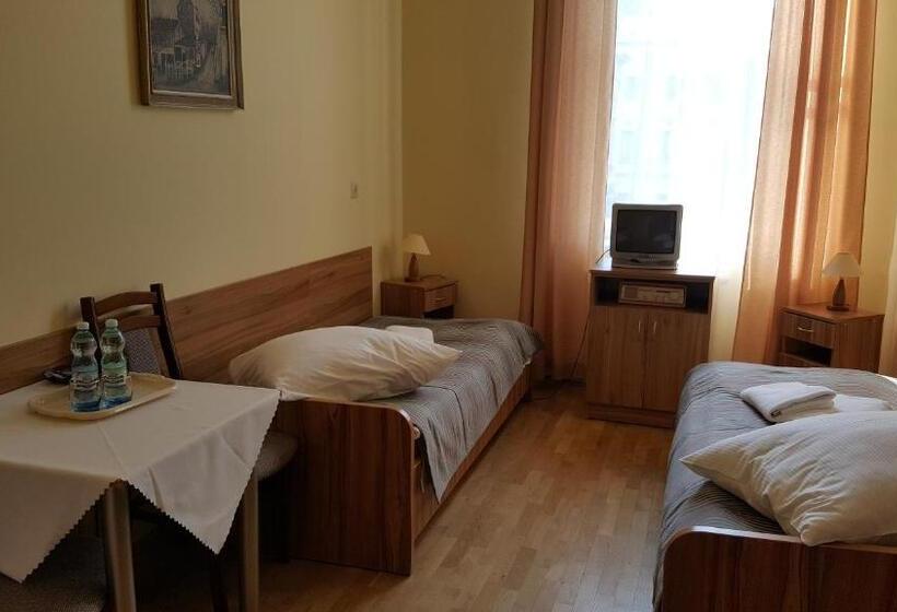 带共用浴室的标准房间, Stary Dom Zdrojowy