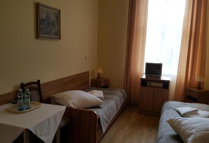 带共用浴室的标准房间, Stary Dom Zdrojowy