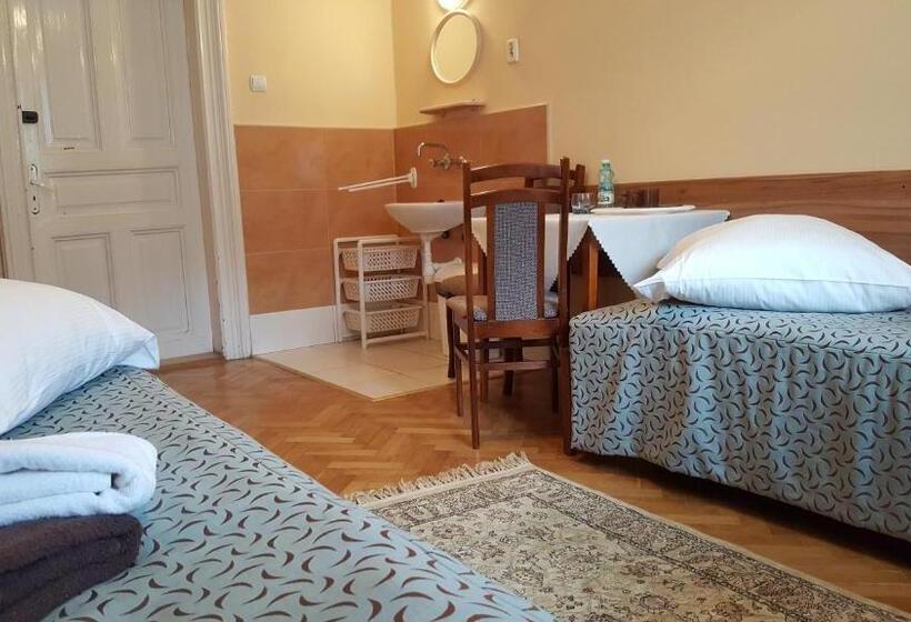 带共用浴室的标准房间, Stary Dom Zdrojowy