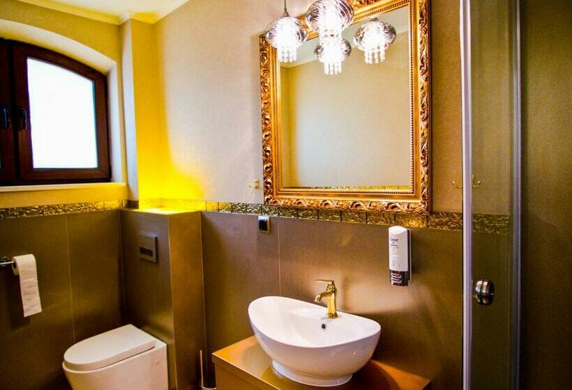 חדר סטנדרט יחיד, Royal Palace Centrum Bankietowe