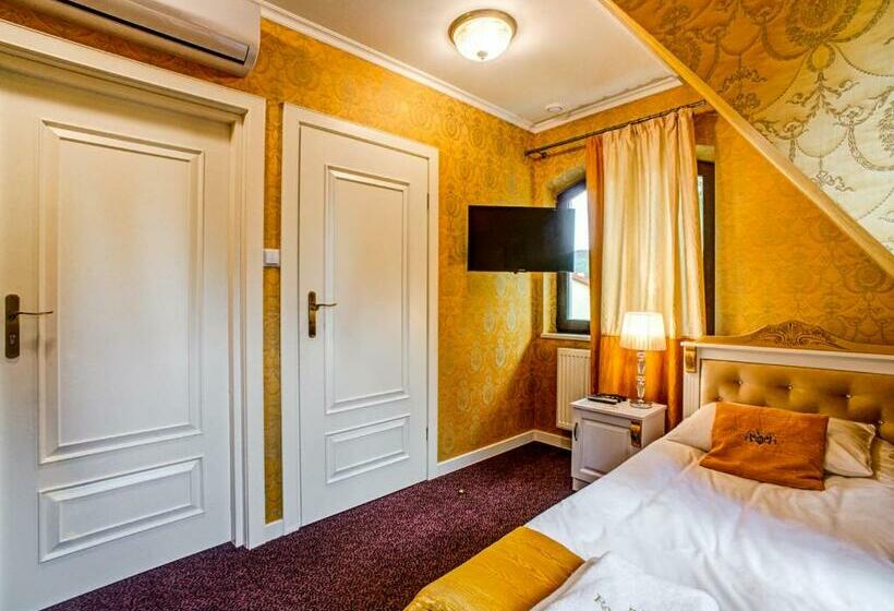 חדר סטנדרט יחיד, Royal Palace Centrum Bankietowe