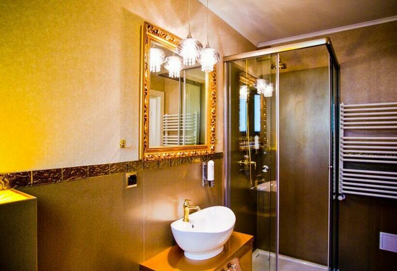 חדר סטנדרט יחיד, Royal Palace Centrum Bankietowe