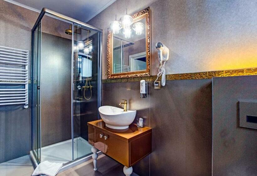 חדר דלוקס לשלושה, Royal Palace Centrum Bankietowe