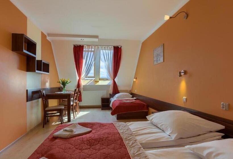 غرفة قياسية رباعية, Pensjonat Willa Szarotka