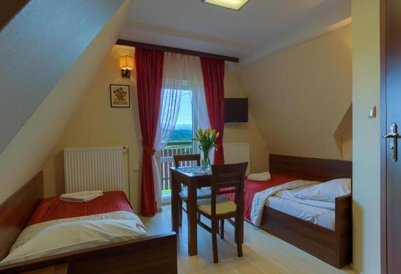 غرفة قياسية ثلاثية مزودة بشرفة, Pensjonat Willa Szarotka