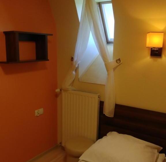 إستديو قياسى مزود بشرفة, Pensjonat Willa Szarotka