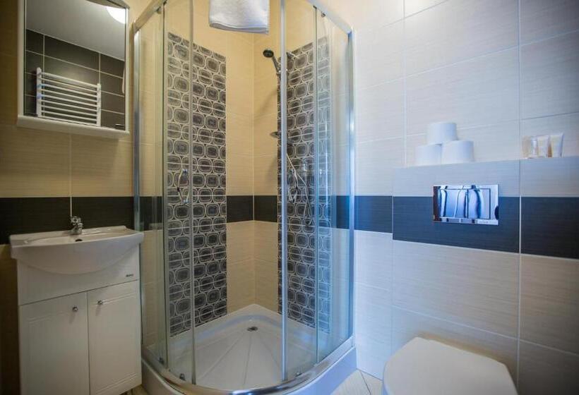 Quarto Estandar, Savona świnoujście