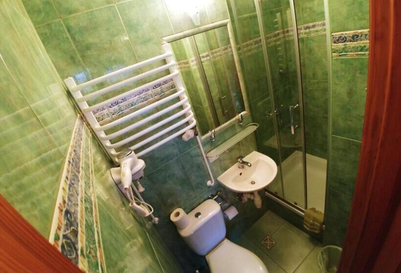 标准间, U Hani W Pobliżu Gorący Potok I Termy