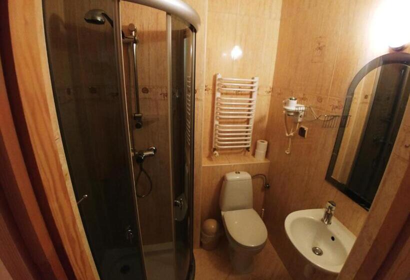 标准间, U Hani W Pobliżu Gorący Potok I Termy