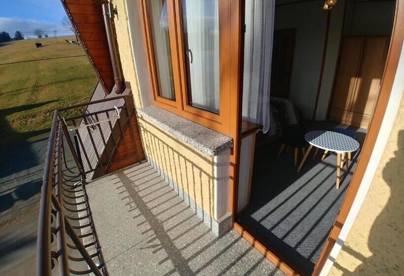 四人标准间, U Hani W Pobliżu Gorący Potok I Termy