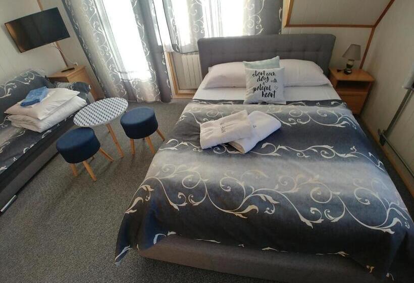 四人标准间, U Hani W Pobliżu Gorący Potok I Termy